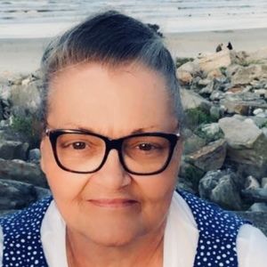 Meet your Posher, Deborah